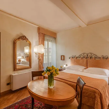 Bed & Breakfast Residenza D'epoca In Piazza Della Signoria Florence