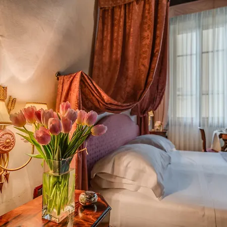 Bed & Breakfast Residenza D'epoca In Piazza Della Signoria