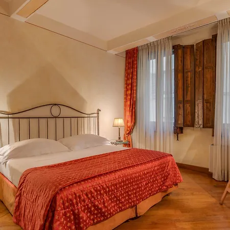 Bed & Breakfast Residenza D'epoca In Piazza Della Signoria