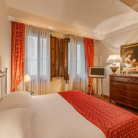 Residenza D'epoca In Piazza Della Signoria Bed & Breakfast 2*