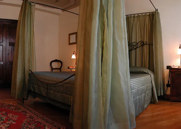 Residenza D'epoca In Piazza Della Signoria B&B 4*