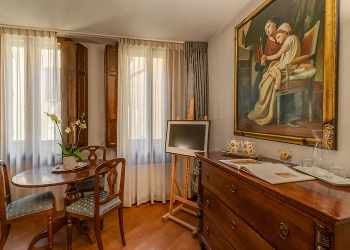 Residenza D'epoca In Piazza Della Signoria B&B